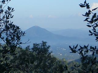 Desde el Montnegre vemos el castillo de Solius