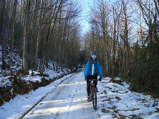 Algunos caminos de la cara Norte de la montaa tenan todava nieve (helada)