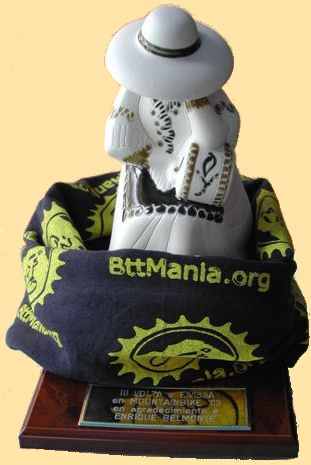 Trofeo recibido por el apoyo al la Vuelta a Eivissa durante estos años.